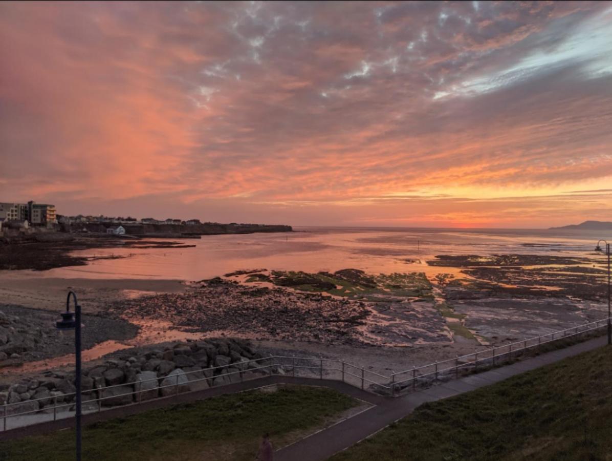 Padua House Holiday Home In The Centre Of Bundoran And 2 Mins Walk To The Beach エクステリア 写真
